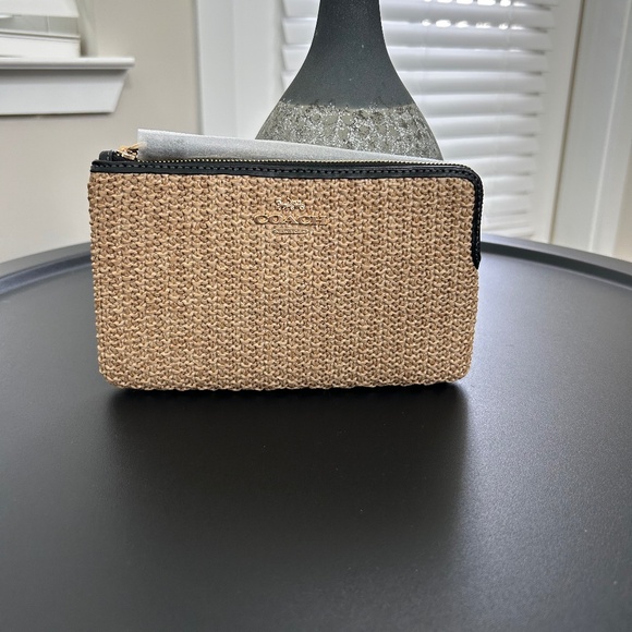 COACH LARGE STRAW WRISTLET - Picture 1 of 6